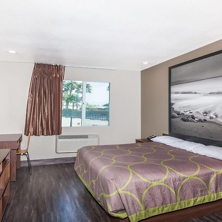 Super 8 By Wyndham San Diego/Imperial Beach Dış mekan fotoğraf