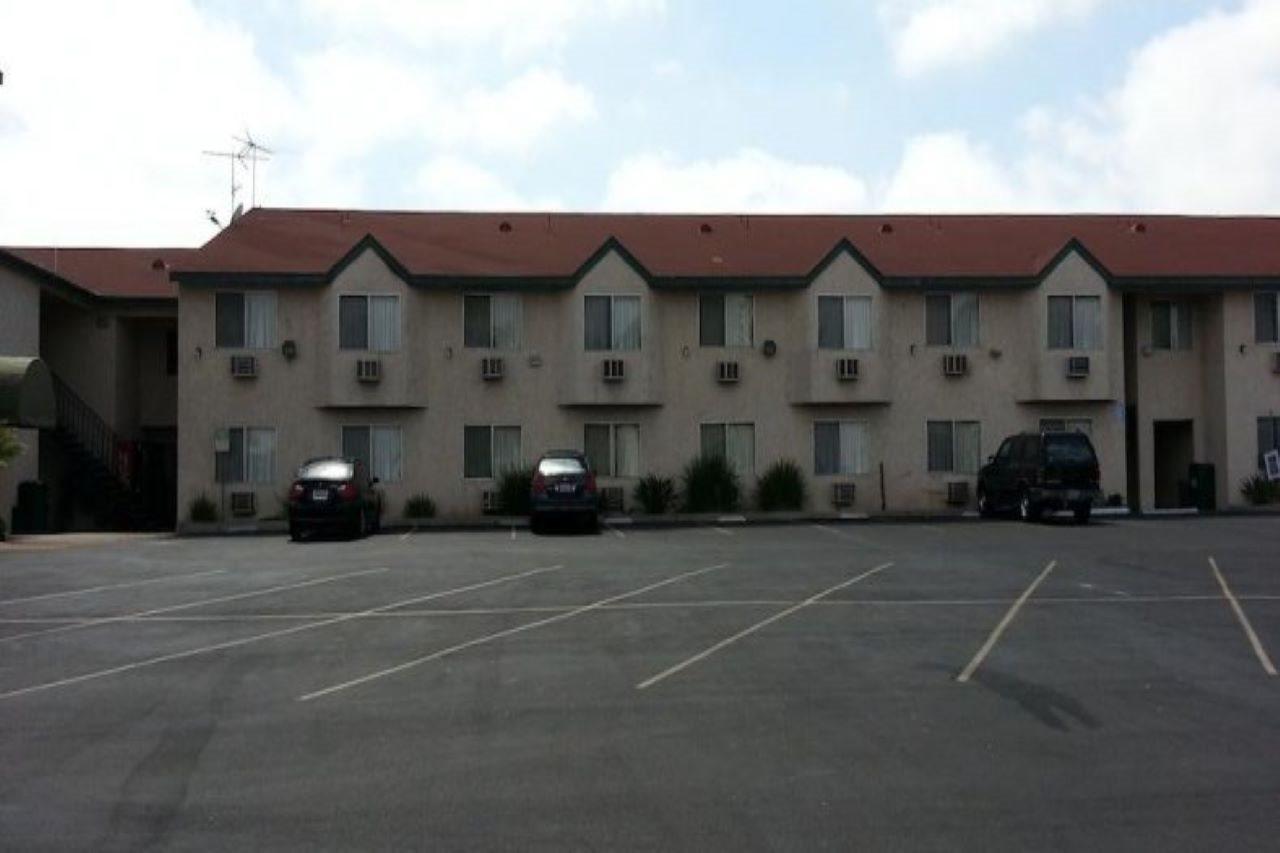 Super 8 By Wyndham San Diego/Imperial Beach Dış mekan fotoğraf