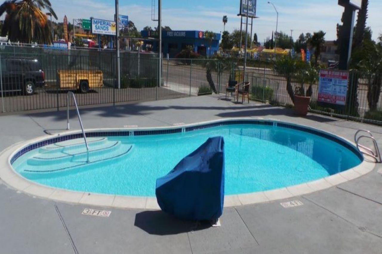 Super 8 By Wyndham San Diego/Imperial Beach Dış mekan fotoğraf