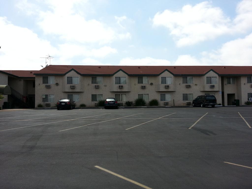 Super 8 By Wyndham San Diego/Imperial Beach Dış mekan fotoğraf