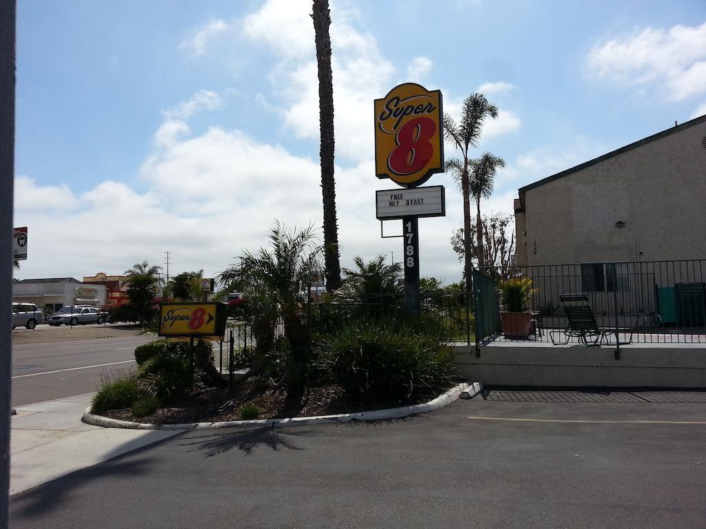 Super 8 By Wyndham San Diego/Imperial Beach Dış mekan fotoğraf