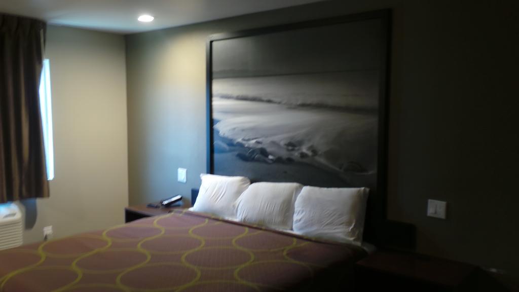 Super 8 By Wyndham San Diego/Imperial Beach Dış mekan fotoğraf