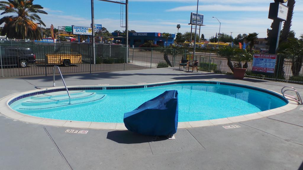 Super 8 By Wyndham San Diego/Imperial Beach Dış mekan fotoğraf