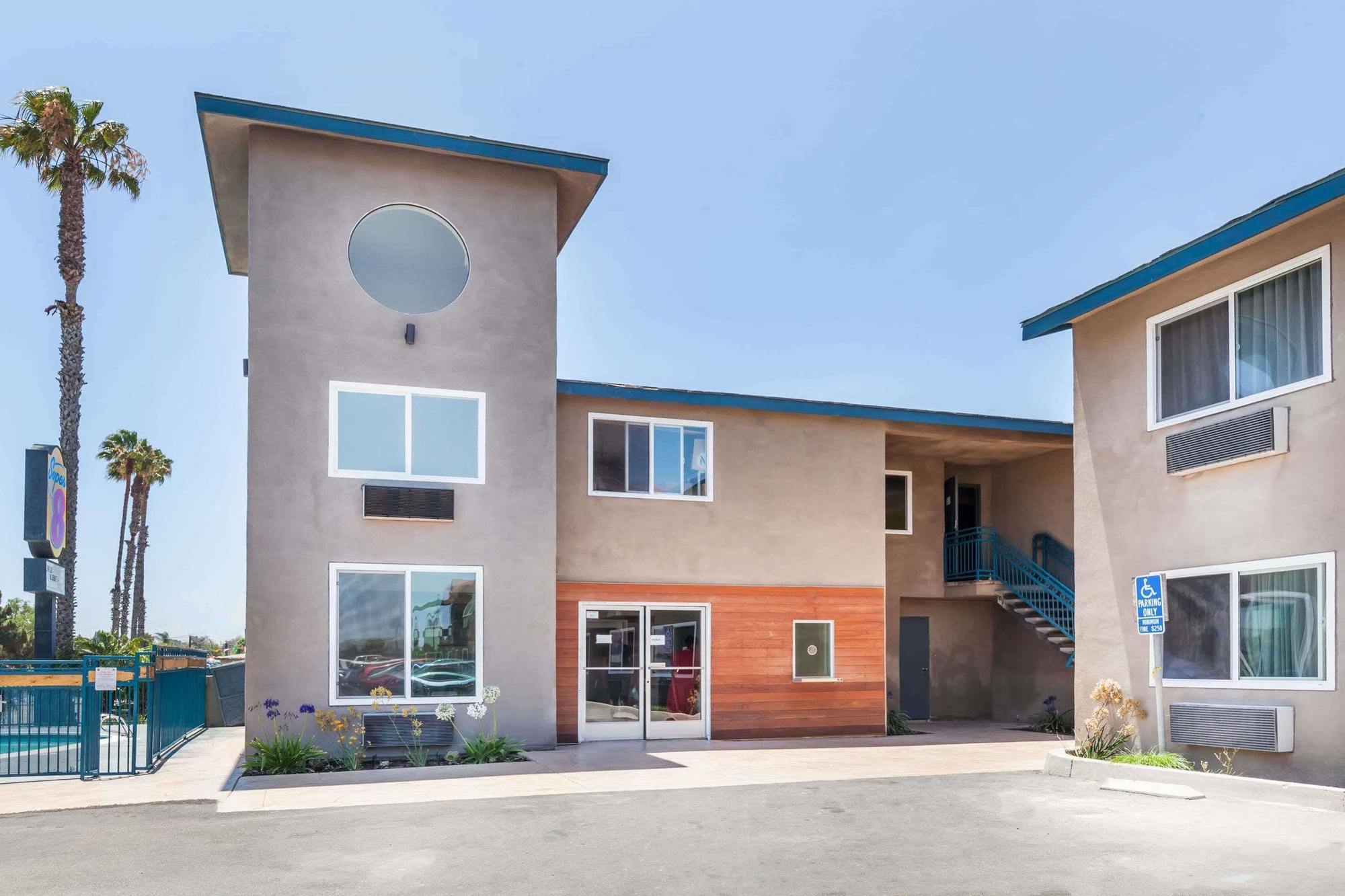 Super 8 By Wyndham San Diego/Imperial Beach Dış mekan fotoğraf