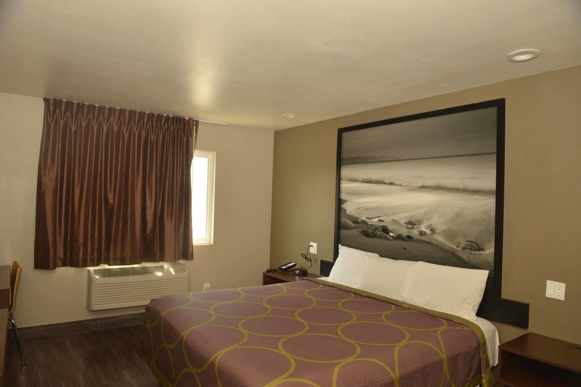 Super 8 By Wyndham San Diego/Imperial Beach Dış mekan fotoğraf