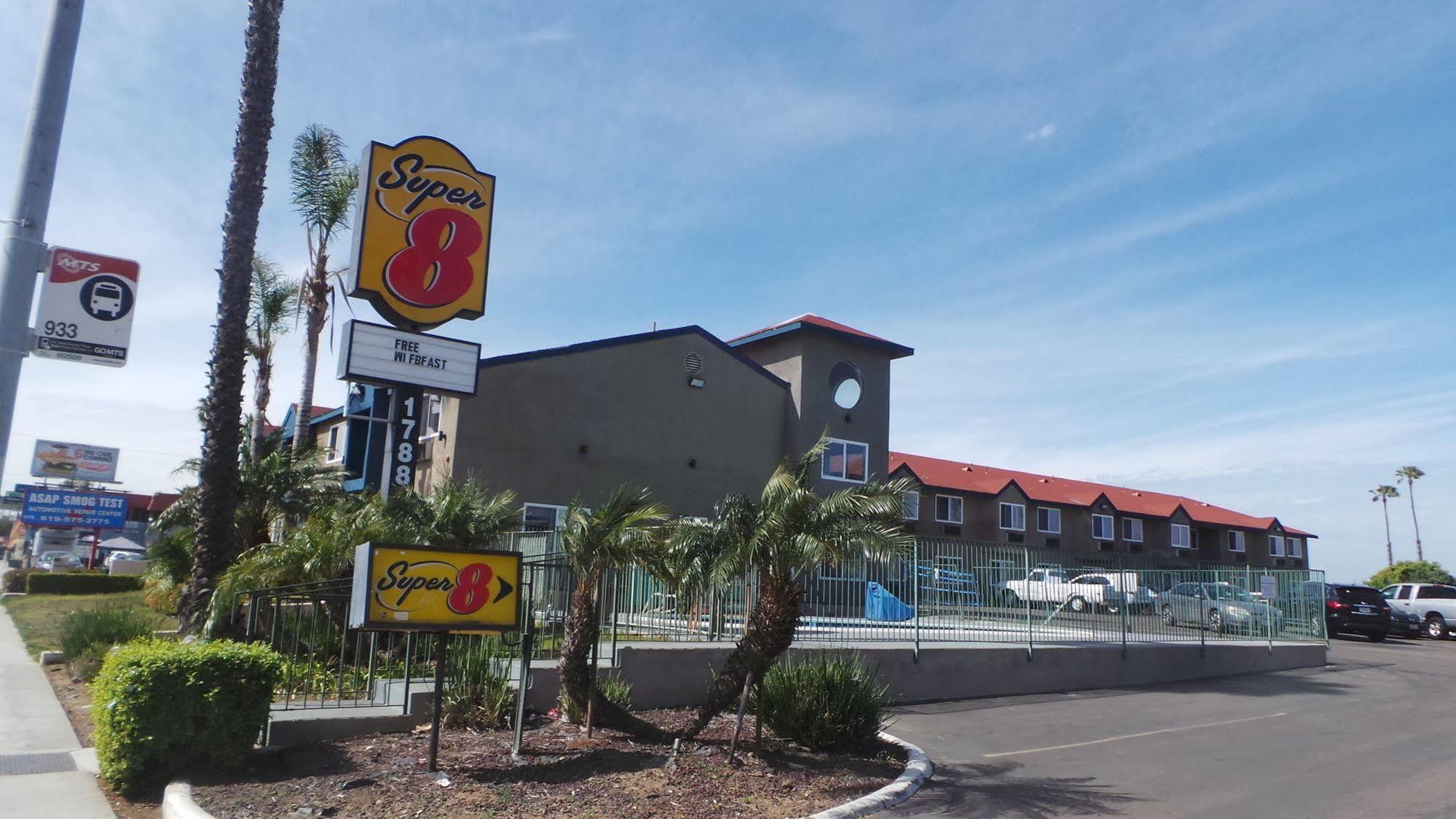 Super 8 By Wyndham San Diego/Imperial Beach Dış mekan fotoğraf