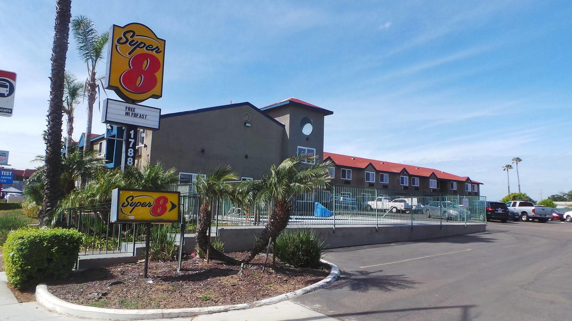 Super 8 By Wyndham San Diego/Imperial Beach Dış mekan fotoğraf
